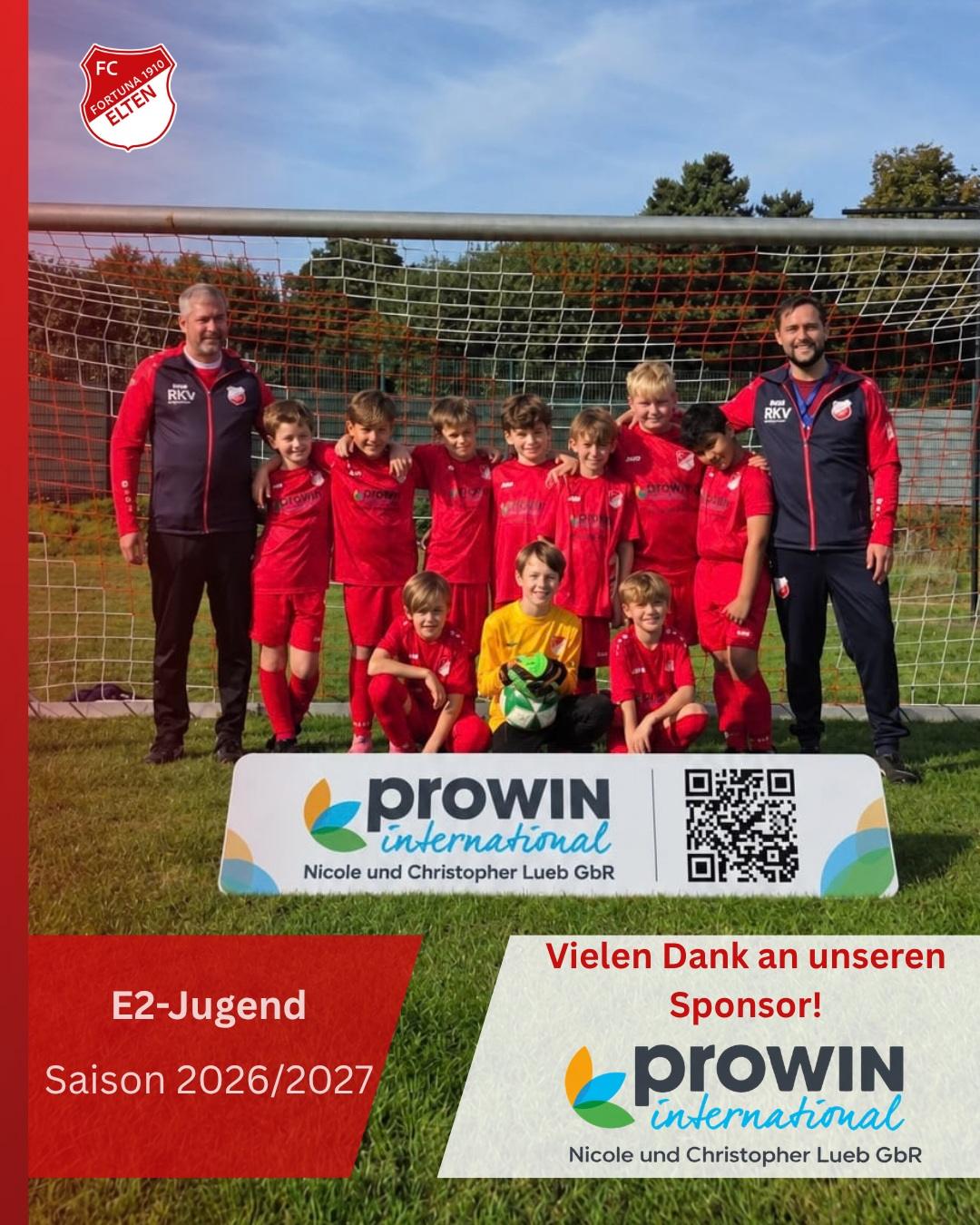 NEUE TRIKOTS FÜR UNSERE E2-JUGEND ️Ein großes Dankeschön an unseren Sponsor proWIN international: Nicole und Christopher Lueb GbR! Solche Partnerschaften sind für unseren Verein und insbesondere für unsere Nachwuchsarbeit unglaublich wertvoll. Gemeinsam schaffen wir die Voraussetzungen dafür, dass unsere Kinder mit Freude, Teamgeist und optimaler Ausstattung ihrem Hobby nachgehen können. Vielen Dank Nicole & Christopher für eure Unterstützung und das Vertrauen in die Jugend von Fortuna Elten! ️#FCFortunaElten #ForzaFortuna #FortunaElten #E2-Jugend #sponsorship